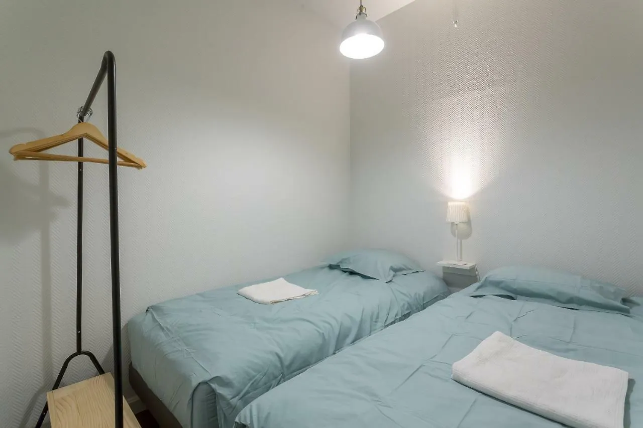 Jusqua 6 Personnes Au Coeur Du Vieux Lyon Appartement