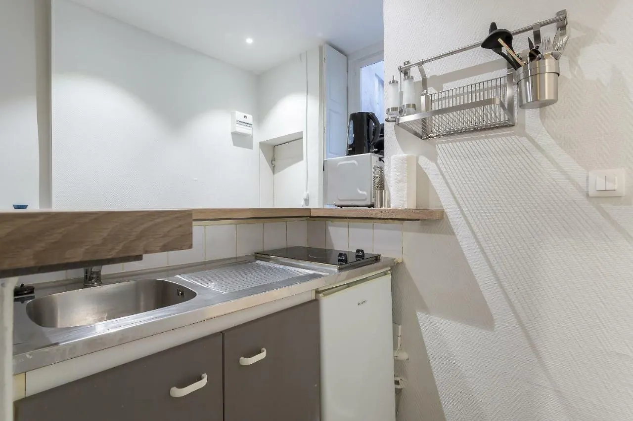 Jusqua 6 Personnes Au Coeur Du Vieux Lyon Appartement