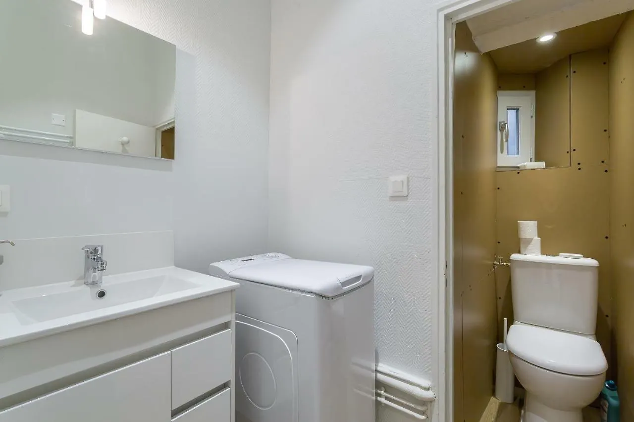 Jusqua 6 Personnes Au Coeur Du Vieux Lyon Appartement